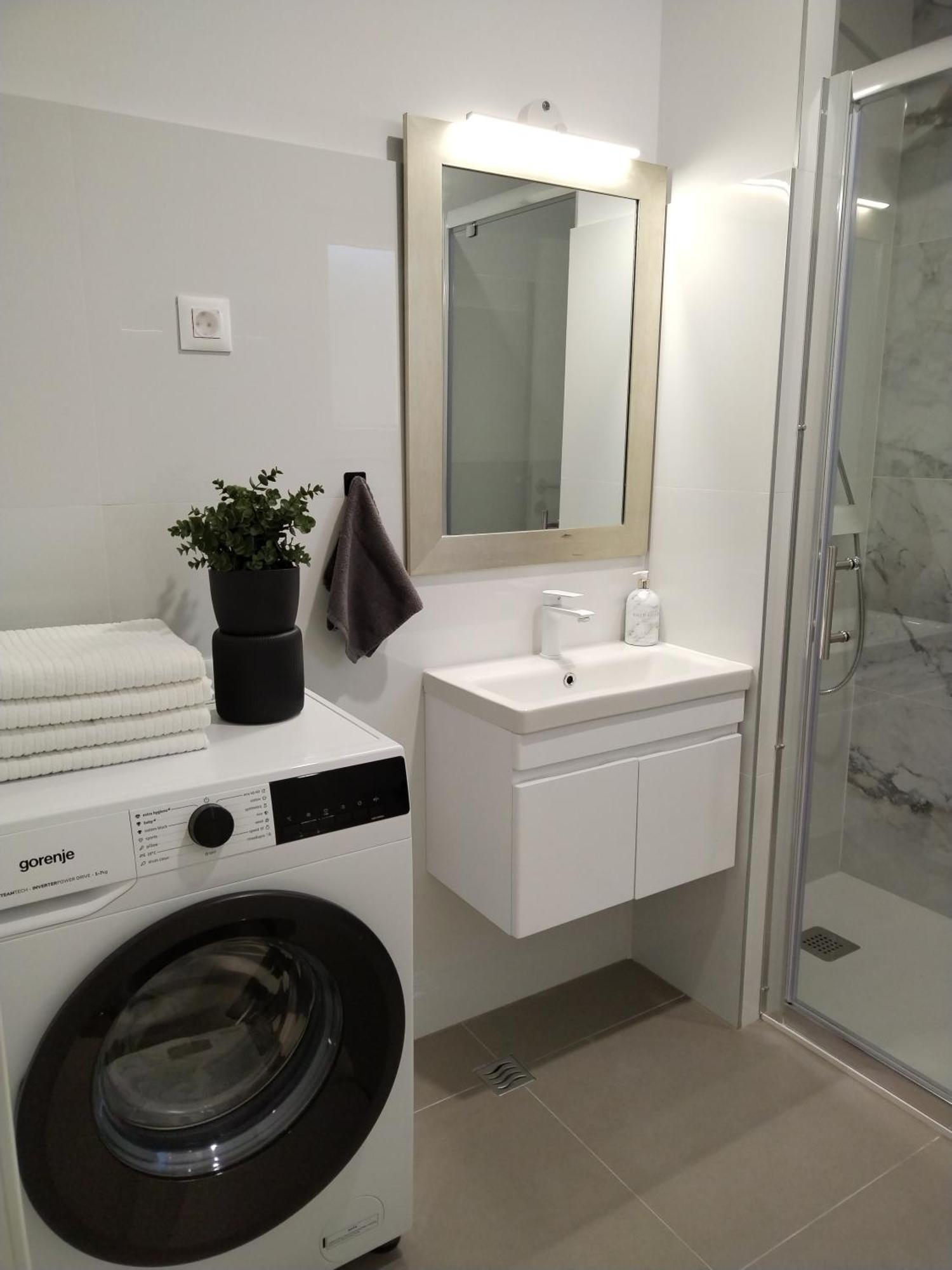 Modern Two Bedroom With Spacious Seaview Terrace And Free Parking * Kaštela